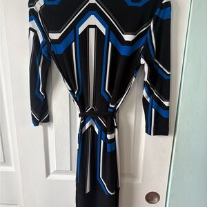 New York & Company Black and Blue 3/4 Sleeve Dress